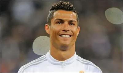 Quel est le salaire annuel de ce joueur ?