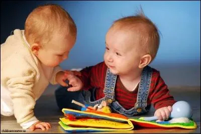 Mais, ils changent car l'apprentissage de l'empathie est important dans la vie. Dès l'âge de 3 mois, ils reconnaissent différentes personnalités et ils veulent...