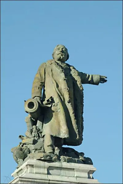 Où se trouve cette statue de Gambetta ?