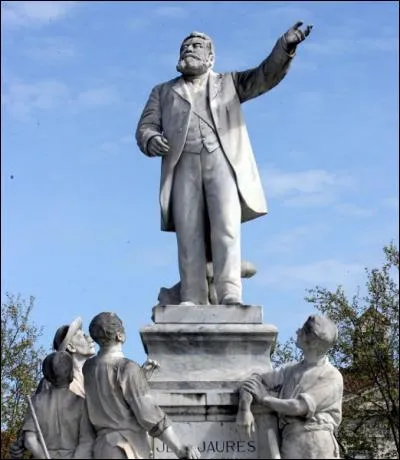 Où se trouve cette statue de Jean Jaurès ?