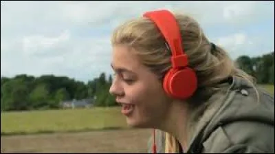 Si tu connais ce film, tu dois sûrement connaître le prénom du personnage joué par Louane.