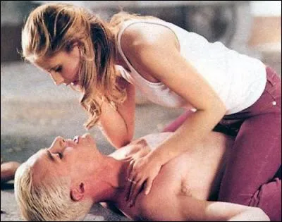 Spike déclare sa flamme à Buffy, et pour cela il est prêt...