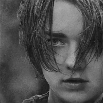 Qui dissimule son visage derrière ses mèches ?