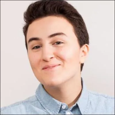 Comment s'appellent les fans d'HugoPosay ?