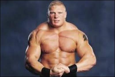 En 2002, dans quel show Lesnar fait-il ses débuts à la WWE ?