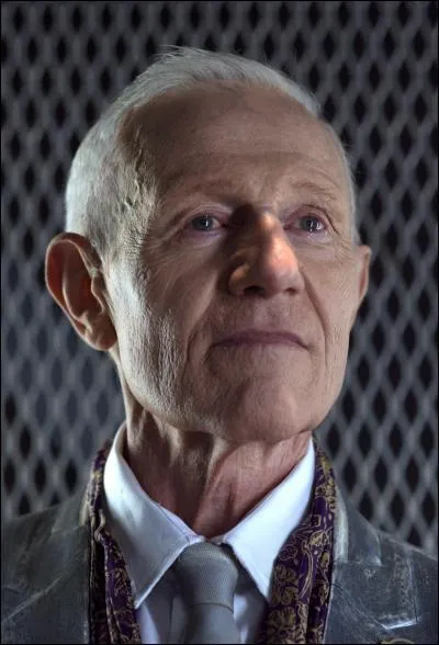 Qui est ce vieil homme que l'on voit dans la saison 2 ?