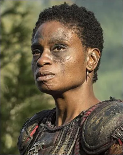 Qui est cette femme qui vient dans les saisons 2 et 3 ?