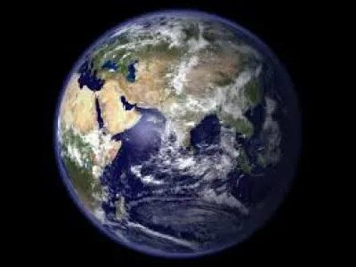 Comment peut-on appeler la Terre ?