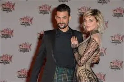 Qui chante le titre "Quelque chose de magique" ?