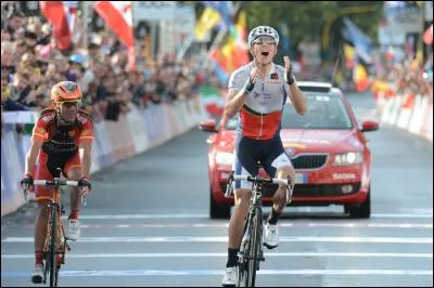 Rui Costa gagna le championnat du monde  Florence. En quelle anne ?