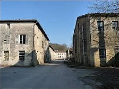 Village champardennais de l'arrondissement de Saint-Dizier, Osne-le-Val se trouve dans le département ...