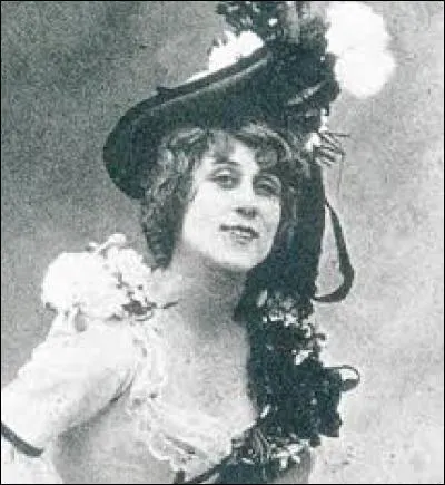 Quel était le pseudonyme de l'une des danseuses les plus célèbres du Moulin Rouge ?