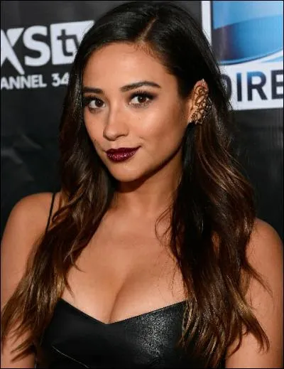 Avec qui a-t-elle été en couple pendant un peu plus d'un an ?