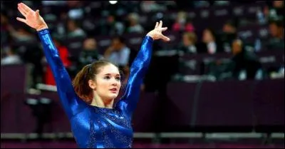 Que faut-il faire au début et à la fin du passage à un agrès ?