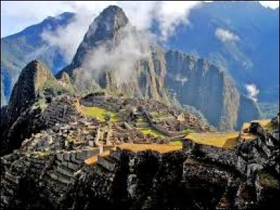 Bonjour, je m'appelle Ima, je viens du Pérou, mon ethnie est ancienne mais très connue dans le monde entier surtout grâce au Machu Picchu. Mon ethnie est celle des :