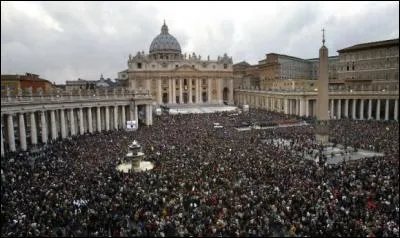 "Habemus papam". C'était le 19 avril 2005. Quel pape vient d'être élu ?