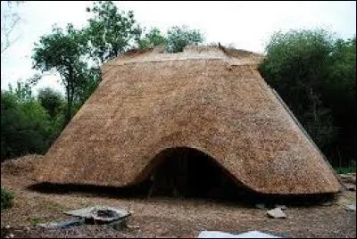 Au National Heritage Park, qui habitait dans ces constructions ?