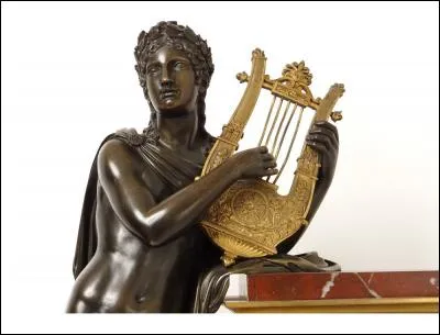 Qui a offert la lyre à Apollon, et pourquoi ?