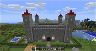 Aypierre et Nems ont un château qui a été "pranké" ; mais avec quels blocs ?