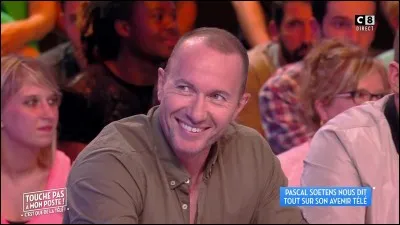 Quel animateur de télévison produit les émissions de Pascal Soetens ?