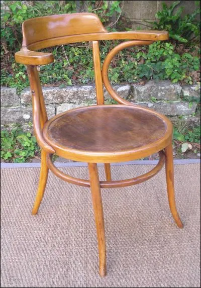 Quel mot est synonyme de "rond-de-cuir" ?