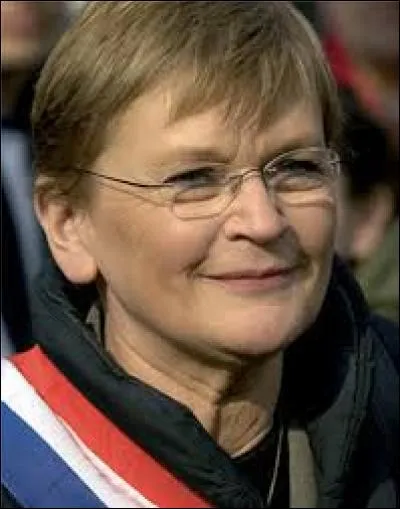 Meuble destiné au rangement de la vaisselle, des couverts et du linge de table.