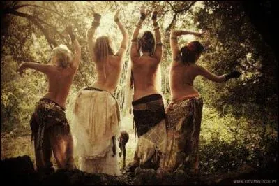 Comment se nommaient les prostituées sacrées ?