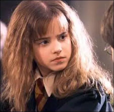 Emma Watson fait une réplique sur ses cheveux dans Harry Potter 1. Laquelle ?