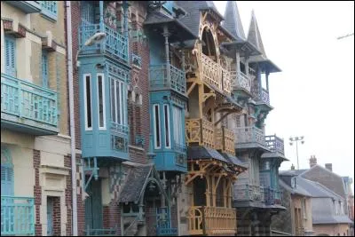 Véritables témoignages du développement des bains de mer du XIXe siècle, les villas du front de mer ont toutes leurs secrets. Quelle est la villa inscrite à l'inventaire supplémentaire des monuments historiques ?