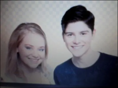 Est-ce que ces deux acteurs sont dans l'émission ?