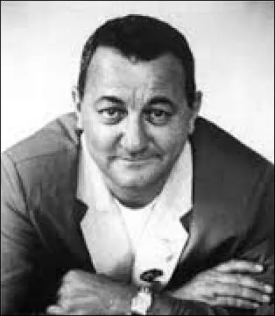 Dans les années 80, il y avait des humoristes qui voulaient changer le monde ! 
Qu'a fait Coluche durant cette décennie ?