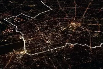 Dans les années 80, on ne fermait pas les frontières, on croyait à l'unité des peuples ! On a même...