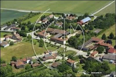 Le village champardennais de Cloyes-sur-Marne se situe dans le d&eacute;partement ...