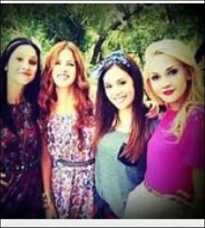 Qui est la meilleure amie de Tini ?