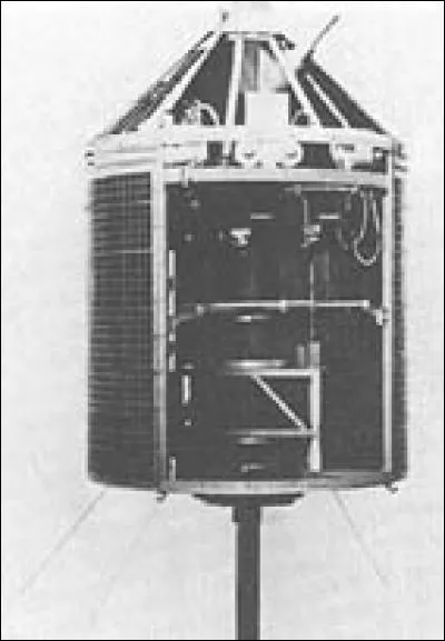 Azur est le premier satellite artificiel réalisé par...