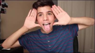 Il a eu des lunettes :