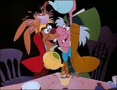 Dans "Alice au pays des merveilles" (1951), que fêtent le Lièvre de mars et le Chapelier fou ?