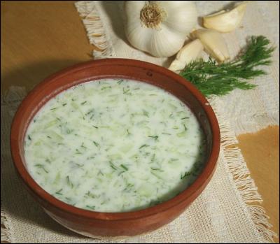 Le tarator est une soupe froide (ou salade liquide) très appréciée en été, préparée à partir de yaourt, concombres, ail, noix, aneth, huile végétale et eau. Dans quel pays pouvez-vous le déguster ?