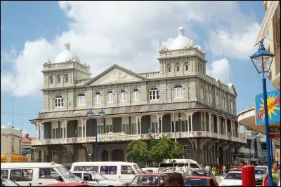 Bridgetown est la capitale de l'île de la Grenade, située dans les Caraïbes.