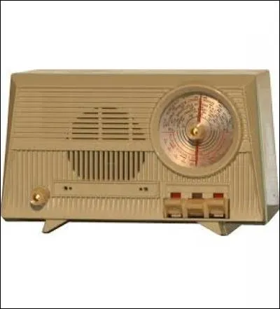 Qui est le seul sociétaire des débuts à faire encore partie des Grosses Têtes en 2016 ?