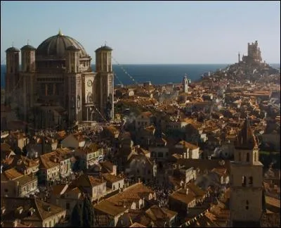 Quelle est la capitale du royaume des Sept Couronnes dans la série "Game of Thrones" ?