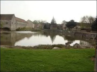 Commune du Centre-Val-de-Loire, dans l'arrondissement de Chartres, Garancières-en-Beauce se situe dans le département ...