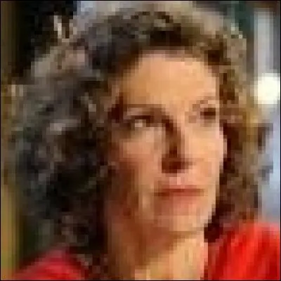 Chez qui Mirta s'est-elle réfugiée en apprenant ce que Roland avait fait ?