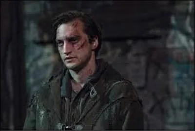 Qui retarde Murphy et les autres pour qu'il ne détruisent pas le sac de Jaha ? Et où va A.L.I.E. grâce à cela ?