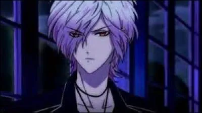 C'est le plus jeune de la tribu, ce vampire albinos est...