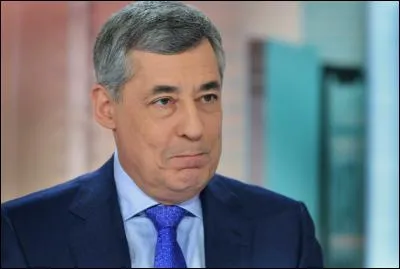Lors d'un débat sur BFMTV, Henri Guaino a déclaré : "S'il n'avait pas été là, il n'y aurait plus de démocratie en France, en Europe et dans le monde". Mais qui est ce sauveur ?
