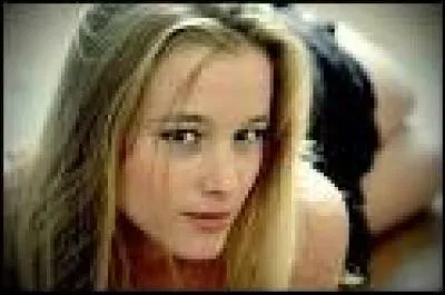 Qui a failli se marier avec Ashley Carpi ?