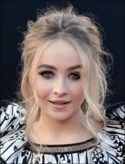 Combien a-t-elle fait de vidéos ?