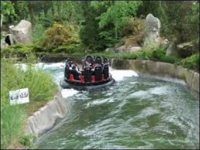 Dans quelle attraction y a-t-il eu un drame en 2006 ?