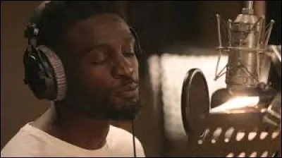 Un chanteur a aussi parrainé les Kids United. Lequel ?